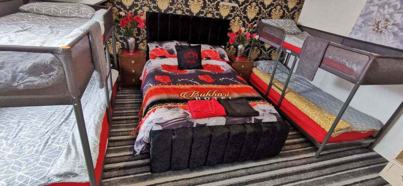 Bukhari Hotel Blackpool Bagian luar foto