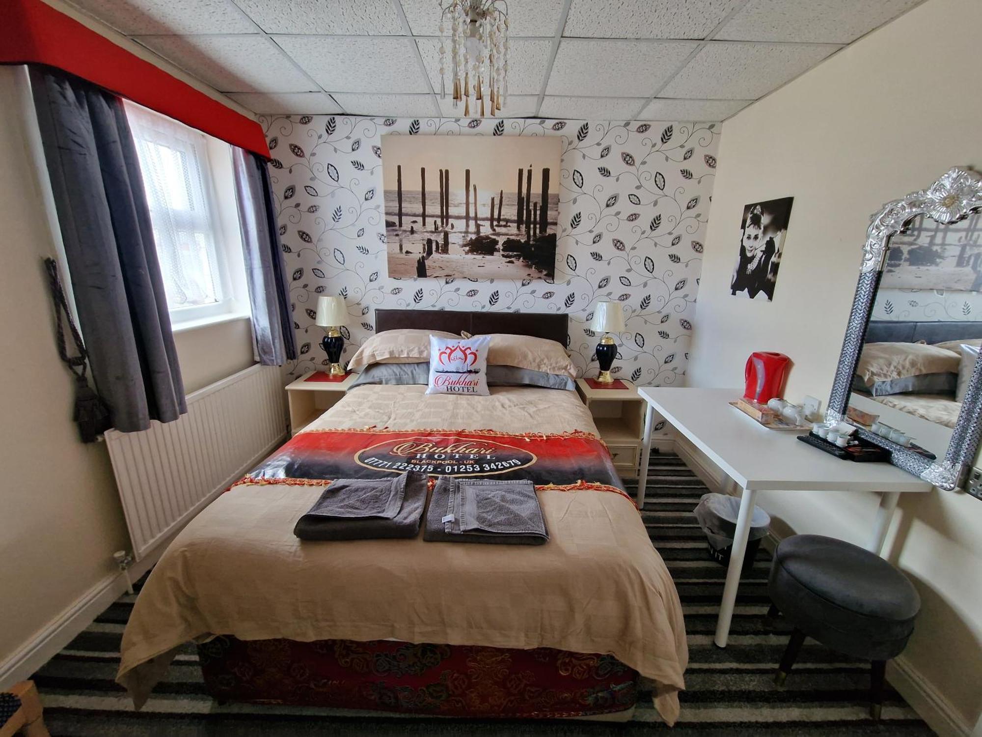 Bukhari Hotel Blackpool Bagian luar foto