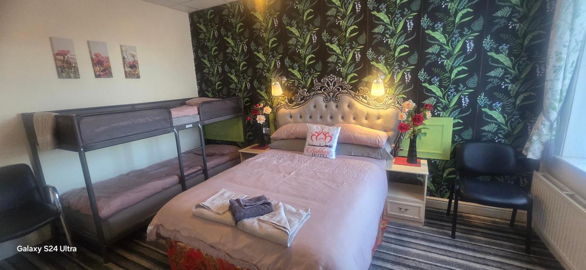 Bukhari Hotel Blackpool Bagian luar foto